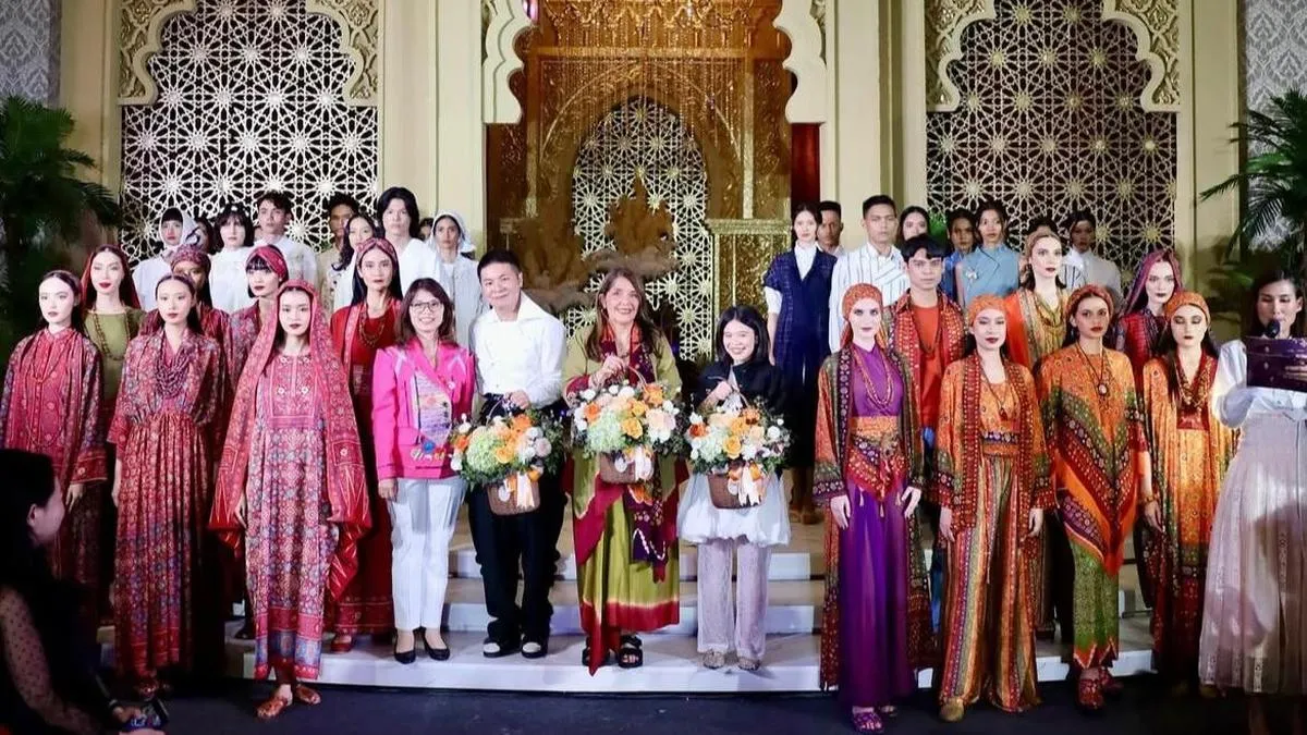 Arletha Busana: Koleksi yang Menyentuh Hati di Jantung Cilacap